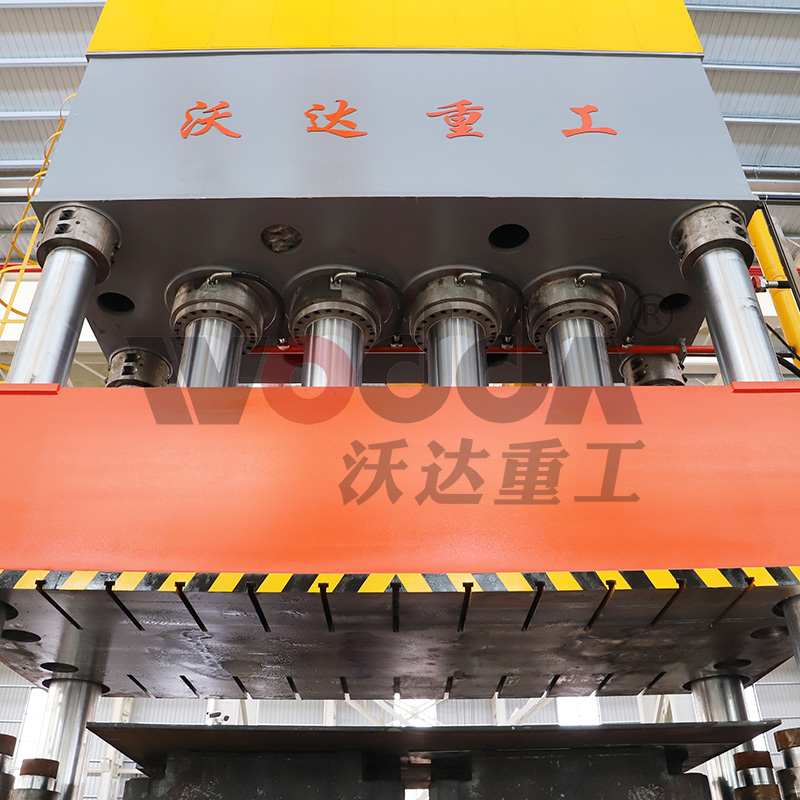 2500噸複合材(cái)料液(yè)壓機
