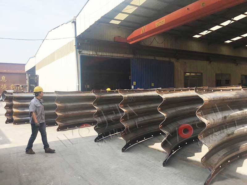 2000噸波(bō)紋闆液壓機