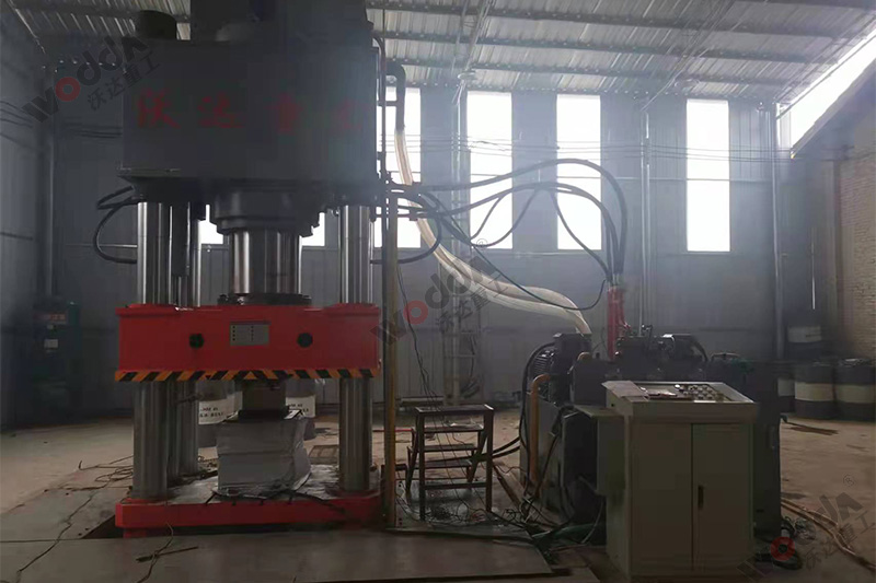 匣缽成型液壓機(jī)800噸(dūn)四(sì)柱液壓(yā)機廠(chǎng)家