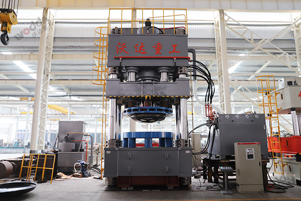 封頭(tóu)拉伸(shēn)液壓機_3000噸四柱液壓(yā)機_液壓機(jī)廠家