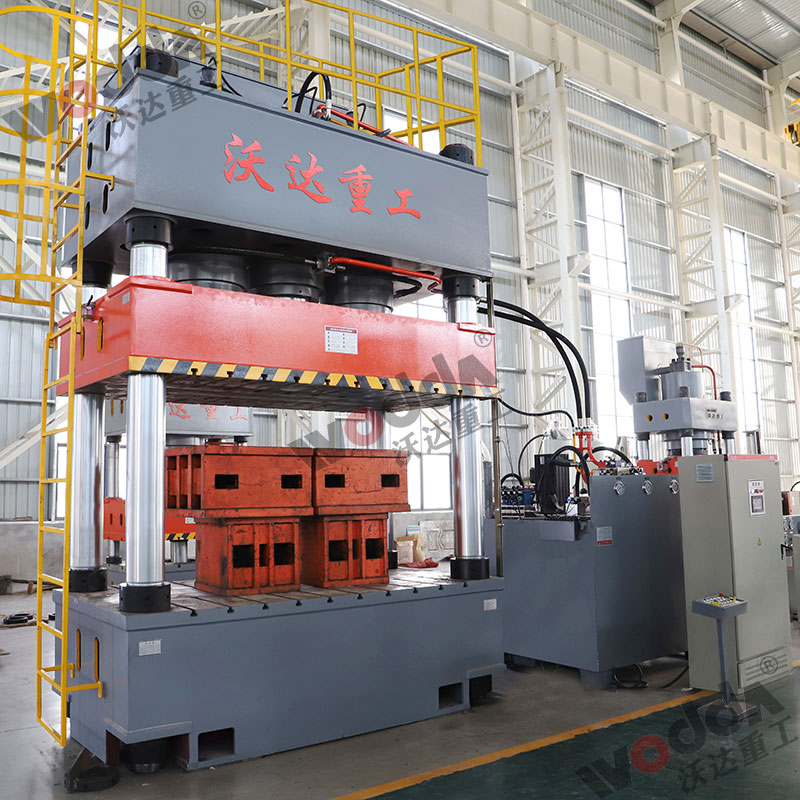 1000噸複合(hé)材料(liào)四(sì)柱液壓機