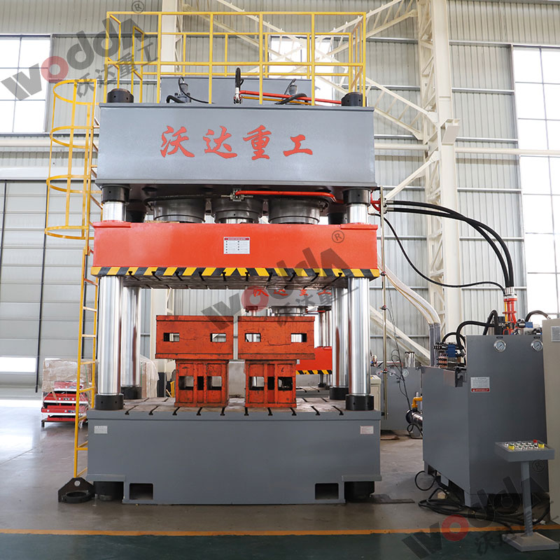 1000噸複合材料(liào)四柱液(yè)壓機(jī)