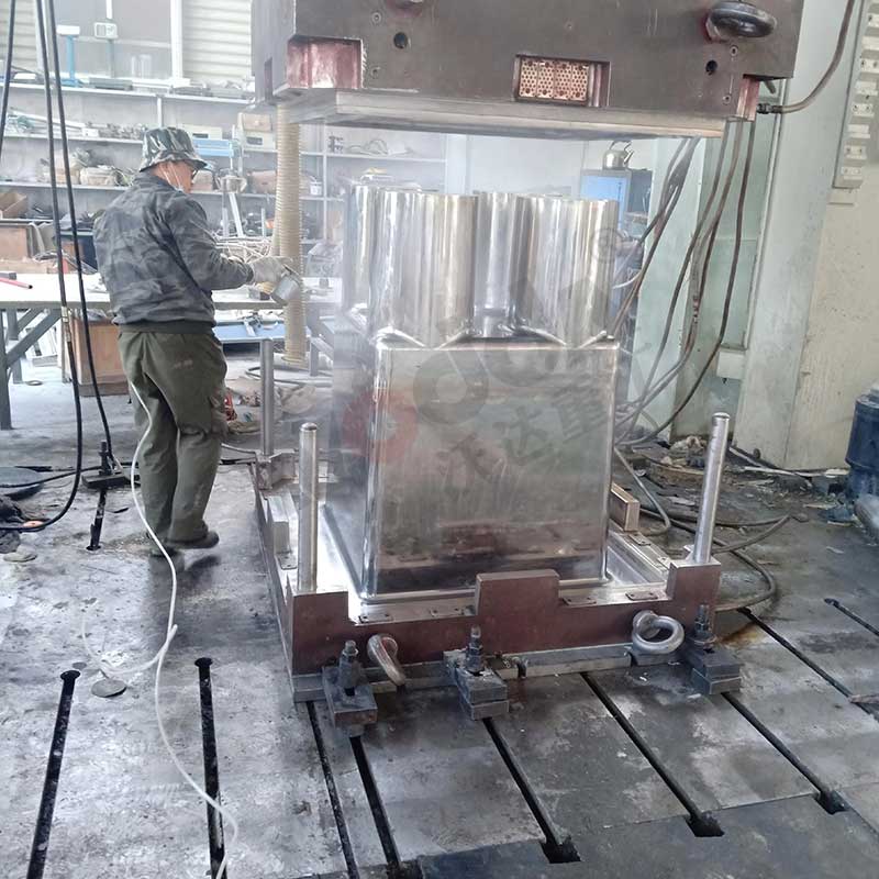smc華(huá)夫筒模壓機