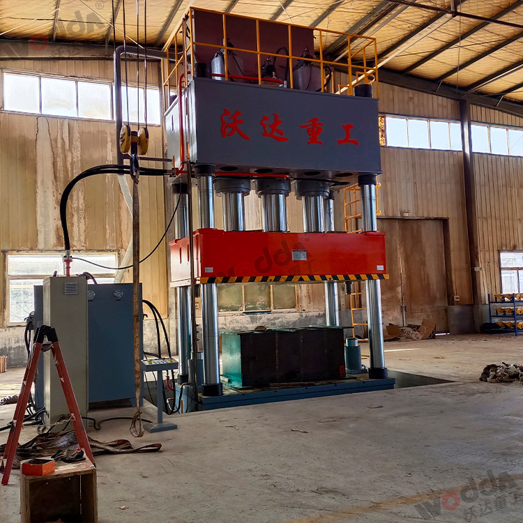 smc整(zhěng)體衛浴(yù)液壓(yā)機1500噸(dūn)四柱液壓(yā)機