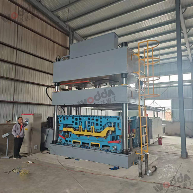 315噸汽(qì)車内飾(shì)件液壓(yā)機（圖2）