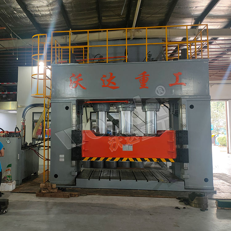 1000噸(dūn)框(kuàng)架式薄闆拉伸液壓機