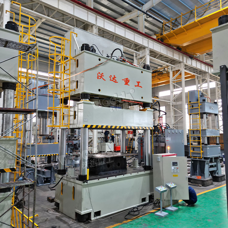 1500噸液(yè)壓機車間調試(shì)