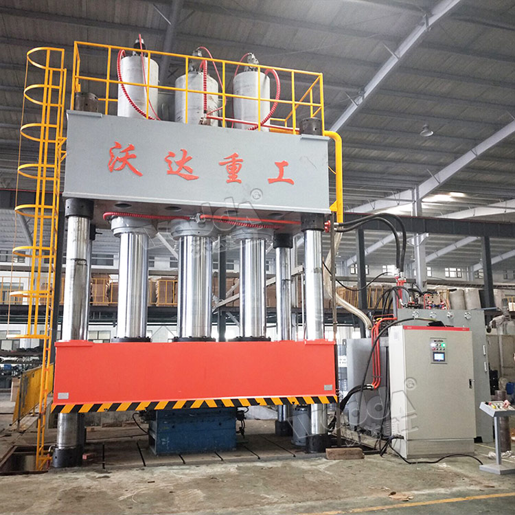2000噸汽(qì)車零部件(jiàn)模壓成型(xíng)液壓機