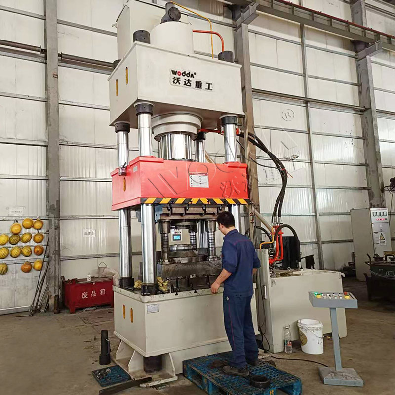 冷擠(jǐ)壓成型四柱(zhù)液壓機.jpg