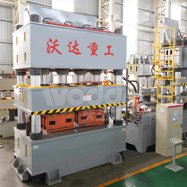 800噸大台面(miàn)四柱(zhù)液(yè)壓機