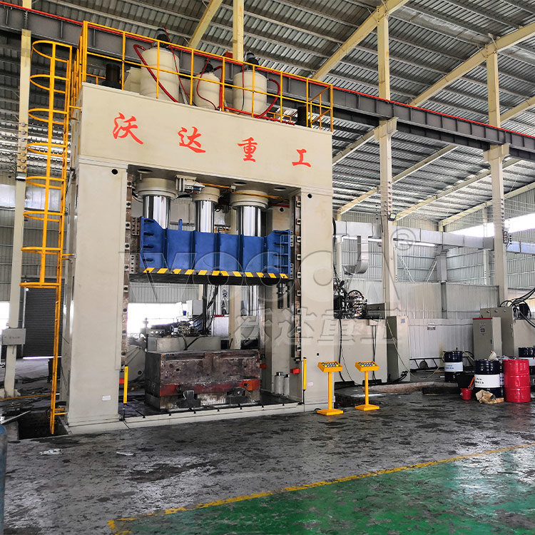 2000噸複(fú)合材料成型液(yè)壓機(jī)