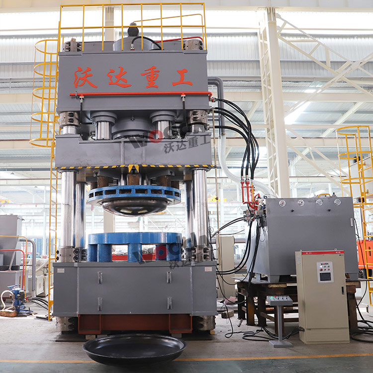 3000噸封頭液壓機車間(jiān)試機