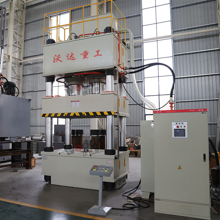 九腳塑料(liào)托盤成型(xíng)液壓(yā)機