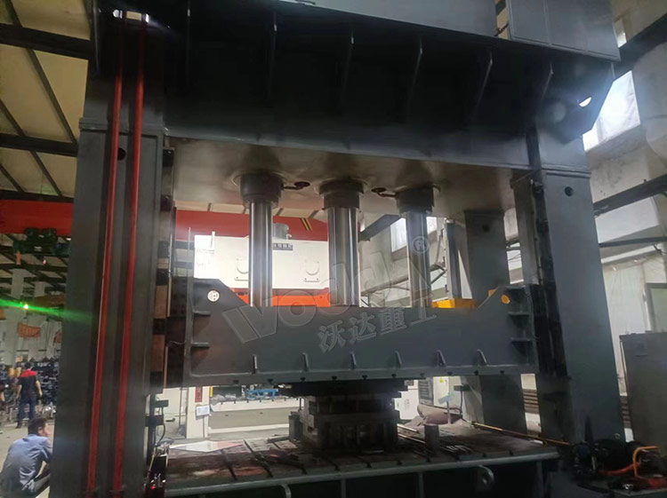 框(kuàng)架(jià)式汽(qì)車配件拉伸液(yè)壓機(jī)