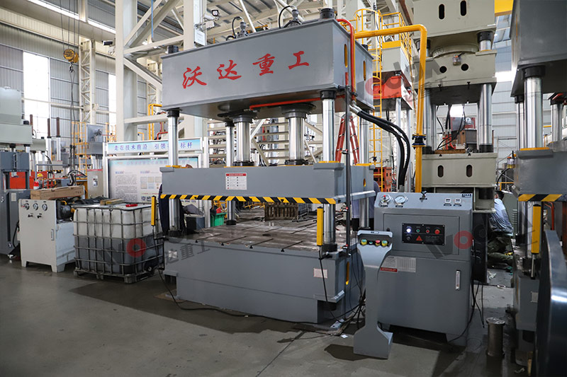 200汽車(chē)内(nèi)飾件成(chéng)型液壓機(jī)