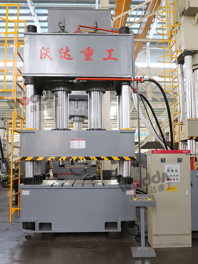 非标(biāo)定制500噸雙缸伺服(fú)四柱液(yè)壓機