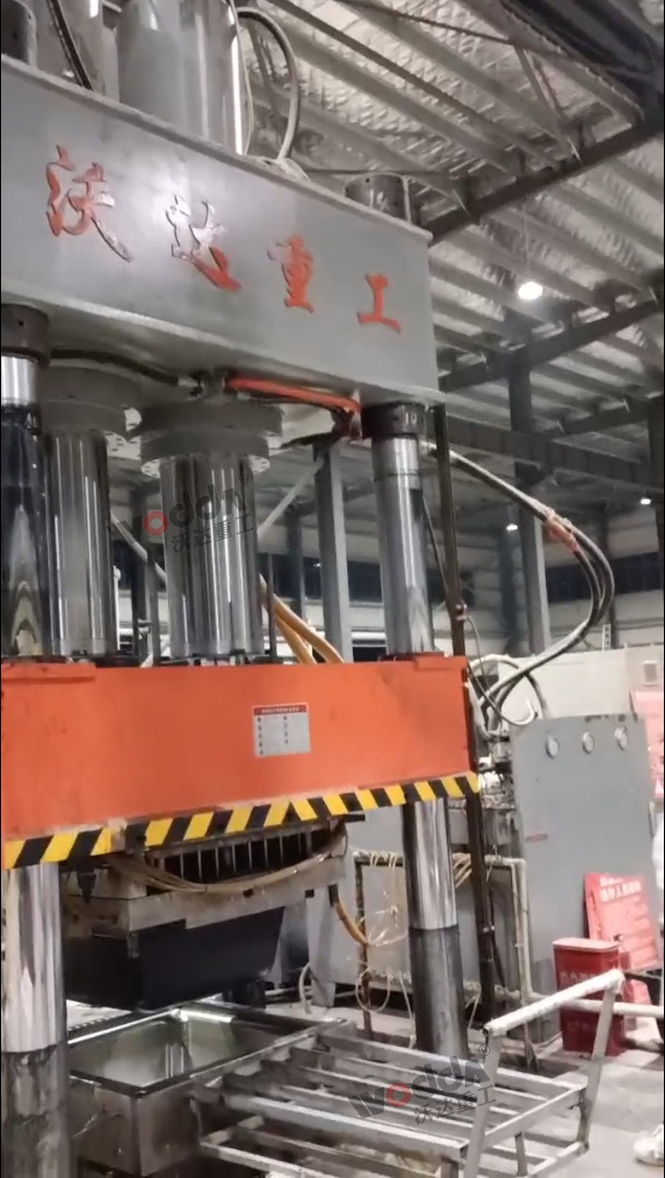 1000噸四柱液(yè)壓機