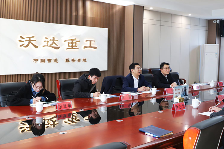 徐(xú)州(zhōu)市委(wěi)常委、經(jīng)開區黨(dǎng)工委書記(jì)張克(kè)一行莅臨山東(dōng)旋雷長鑫技術有限公司調研(yán)考察